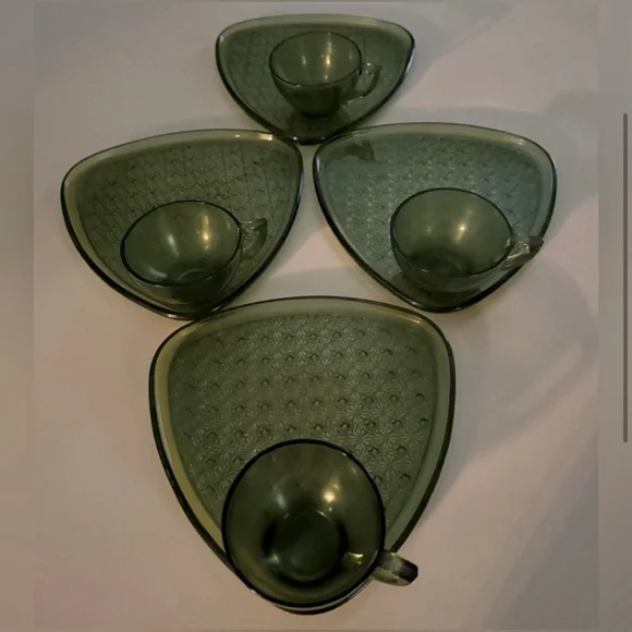 Antique (1960's) Indiana Glass Retro Style Serveware Set - Picture 4 of 8